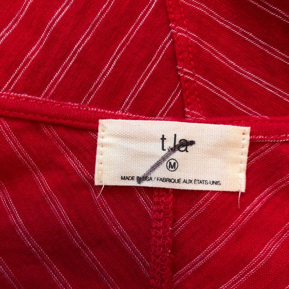 t.la | Anthro red tie-front button up tank top - Picture 9 of 11